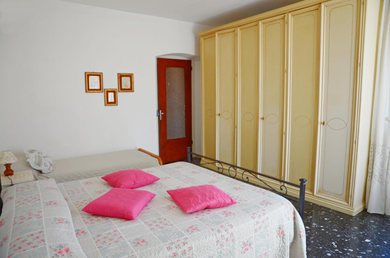 La Piazza - Appartamento Vacanze Piana Battolla Luaran gambar